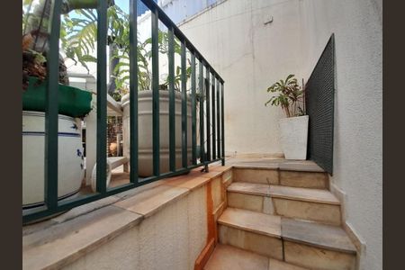 Casa de condomínio à venda com 190m², 3 quartos e 3 vagas