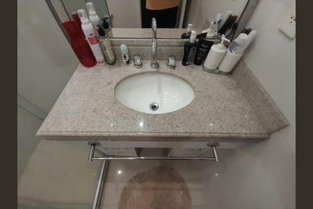 Casa de condomínio à venda com 190m², 3 quartos e 3 vagas