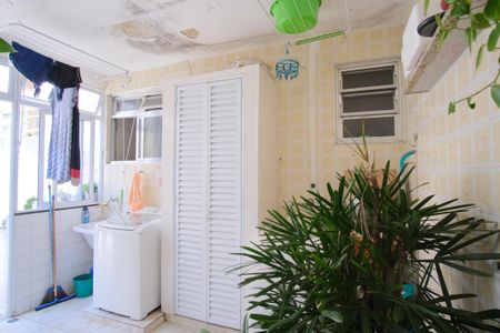 Casa à venda com 181m², 3 quartos e 1 vagaÁrea de Serviço