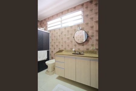 Casa à venda com 181m², 3 quartos e 1 vagaBanheiro