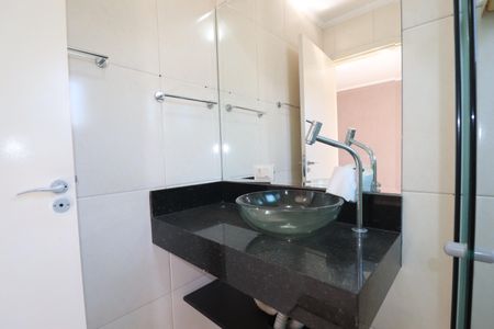 Apartamento à venda com 70m², 2 quartos e 2 vagasBanheiro da Suíte