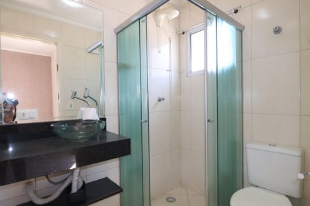 Apartamento à venda com 70m², 2 quartos e 2 vagasBanheiro da Suíte