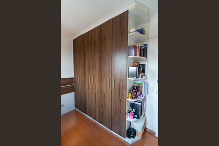 Apartamento à venda com 62m², 2 quartos e 1 vagaQuarto 2 - Armários