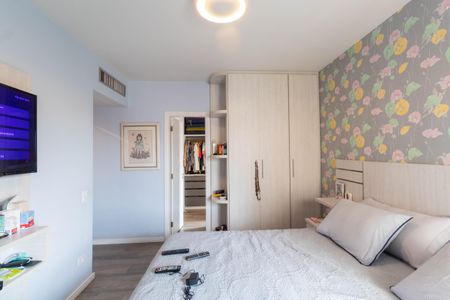 Apartamento à venda com 260m², 4 quartos e 3 vagas Apartamento à venda com 260m², 4 quartos e 3 vagasQuarto Suíte 2