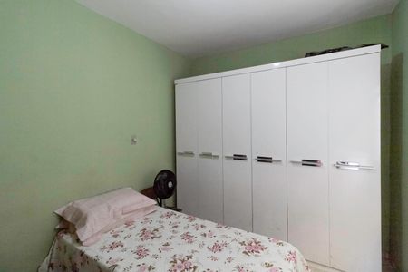 Casa à venda com 360m², 4 quartos e 4 vagas Casa à venda com 360m², 4 quartos e 4 vagasQuarto 1