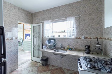 Casa à venda com 360m², 4 quartos e 4 vagas Casa à venda com 360m², 4 quartos e 4 vagasCozinha