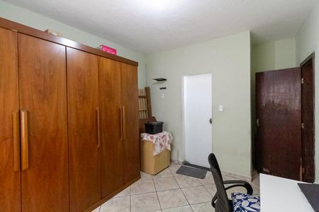 Casa à venda com 360m², 4 quartos e 4 vagas Casa à venda com 360m², 4 quartos e 4 vagasSuíte