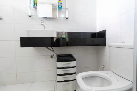 Casa à venda com 360m², 4 quartos e 4 vagas Casa à venda com 360m², 4 quartos e 4 vagasBanheiro da suíte