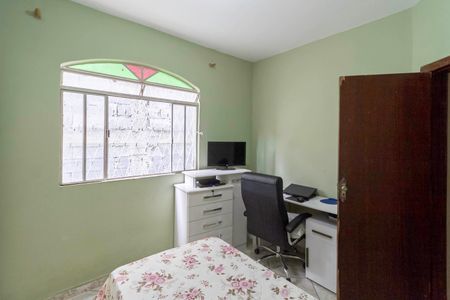 Casa à venda com 360m², 4 quartos e 4 vagas Casa à venda com 360m², 4 quartos e 4 vagasQuarto 1