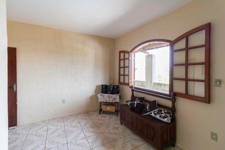 Casa à venda com 360m², 4 quartos e 4 vagas Casa à venda com 360m², 4 quartos e 4 vagasSala