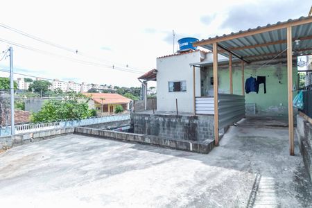 Casa à venda com 360m², 4 quartos e 4 vagas Casa à venda com 360m², 4 quartos e 4 vagasQuintal