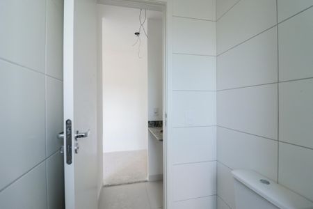 Apartamento à venda com 56m², 2 quartos e 1 vaga Apartamento à venda com 56m², 2 quartos e 1 vagaBanheiro da Suíte