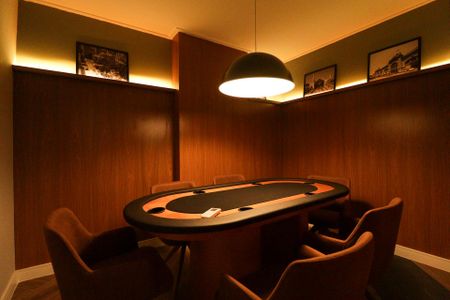 Apartamento à venda com 56m², 2 quartos e 1 vagaSala de Poker