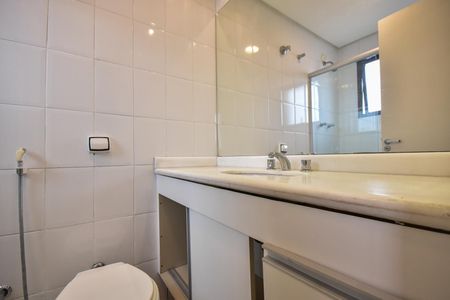 Apartamento para alugar com 636m², 4 quartos e 3 vagasBanheiro Suíte 1