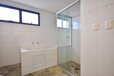 Apartamento para alugar com 636m², 4 quartos e 3 vagasBanheiro Suíte 4