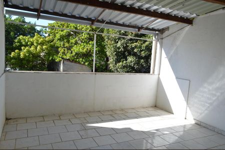 Casa de condomínio à venda com 120m², 3 quartos e 1 vaga Casa de condomínio à venda com 120m², 3 quartos e 1 vagaTerraço