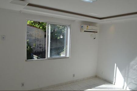 Casa de condomínio à venda com 120m², 3 quartos e 1 vaga Casa de condomínio à venda com 120m², 3 quartos e 1 vagaSuíte