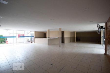 Apartamento à venda com 76m², 2 quartos e 1 vaga Apartamento à venda com 76m², 2 quartos e 1 vagaÁrea comum - Salão de festas