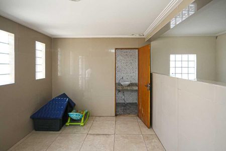 Casa à venda com 400m², 6 quartos e 2 vagas Casa à venda com 400m², 6 quartos e 2 vagasÁrea comum - Salão de festas