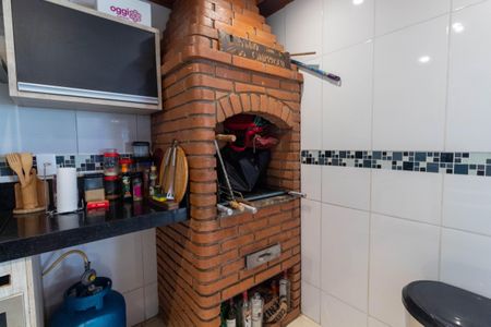 Casa de condomínio à venda com 140m², 3 quartos e 2 vagasChurrasqueira