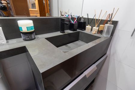 Casa de condomínio à venda com 140m², 3 quartos e 2 vagasBanheiro da Suíte