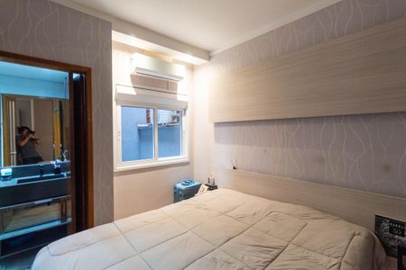 Casa de condomínio à venda com 140m², 3 quartos e 2 vagasQuarto Suíte