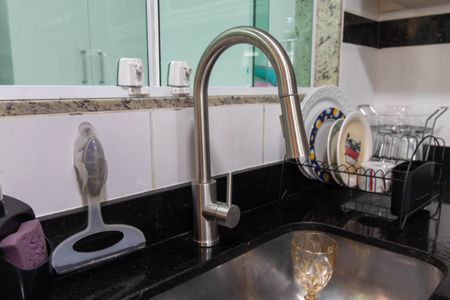 Casa de condomínio à venda com 140m², 3 quartos e 2 vagasCozinha - Torneira