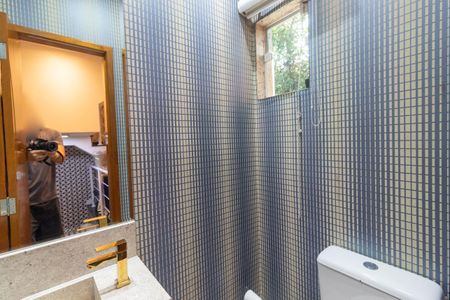 Casa de condomínio à venda com 140m², 3 quartos e 2 vagasLavabo 1