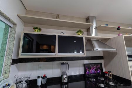 Casa de condomínio à venda com 140m², 3 quartos e 2 vagasCozinha - Armários