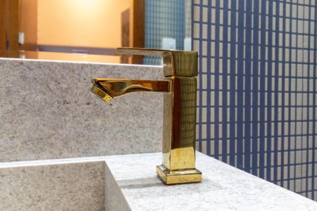 Casa de condomínio à venda com 140m², 3 quartos e 2 vagasBanheiro - torneira