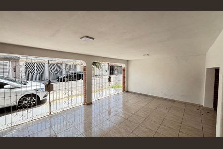 Casa à venda com 200m², 3 quartos e 2 vagas Casa à venda com 200m², 3 quartos e 2 vagasGaragem
