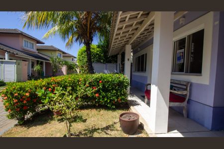 Casa de condomínio à venda com 180m², 4 quartos e 2 vagas Casa de condomínio à venda com 180m², 4 quartos e 2 vagasFachada da Casa