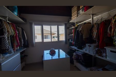 Casa de condomínio à venda com 180m², 4 quartos e 2 vagas Casa de condomínio à venda com 180m², 4 quartos e 2 vagasQuarto 1