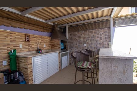 Casa de condomínio à venda com 180m², 4 quartos e 2 vagas Casa de condomínio à venda com 180m², 4 quartos e 2 vagasQuintal