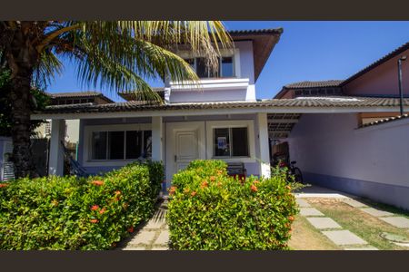 Casa de condomínio à venda com 180m², 4 quartos e 2 vagas Casa de condomínio à venda com 180m², 4 quartos e 2 vagasFachada da Casa
