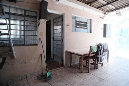 Casa à venda com 250m², 3 quartos e 2 vagas Casa à venda com 250m², 3 quartos e 2 vagasÁrea comum