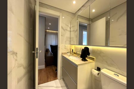 Apartamento à venda com 80m², 2 quartos e 1 vaga Apartamento à venda com 80m², 2 quartos e 1 vagaBanheiro Corredor