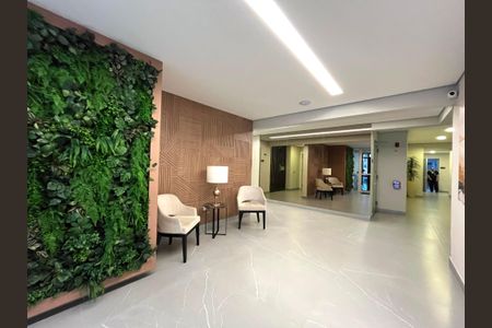 Apartamento à venda com 80m², 2 quartos e 1 vaga Apartamento à venda com 80m², 2 quartos e 1 vagaHall social