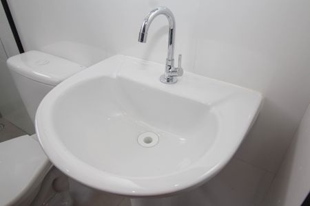 Casa de condomínio para alugar com 30m², 1 quarto e 1 vaga Casa de condomínio para alugar com 30m², 1 quarto e 1 vagaBanheiro