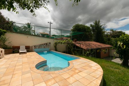 Casa de condomínio à venda com 625m², 5 quartos e 4 vagasPiscina