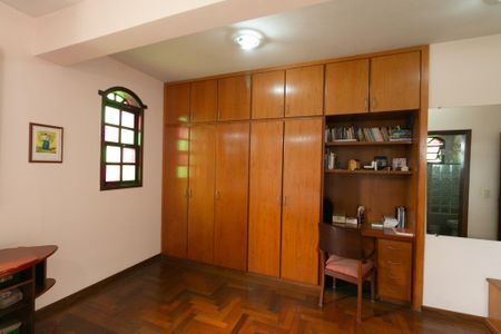 Casa de condomínio à venda com 625m², 5 quartos e 4 vagasSuite 1