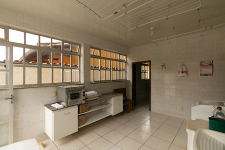 Casa de condomínio à venda com 625m², 5 quartos e 4 vagasÁrea de Serviço