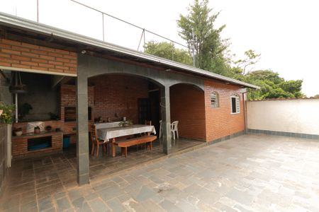 Casa de condomínio à venda com 625m², 5 quartos e 4 vagasVaranda gourmet