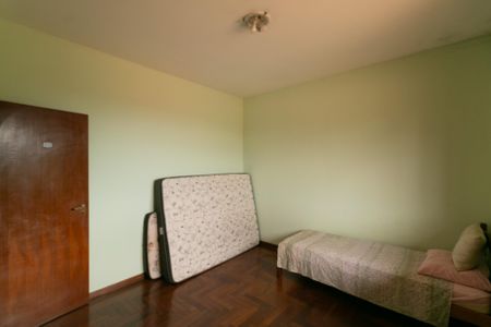 Casa de condomínio à venda com 625m², 5 quartos e 4 vagasQuarto 1