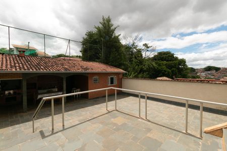 Casa de condomínio à venda com 625m², 5 quartos e 4 vagasÁrea Externa