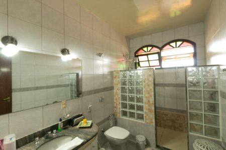 Casa de condomínio à venda com 625m², 5 quartos e 4 vagasBanheiro Suite 1