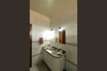 Casa de condomínio à venda com 625m², 5 quartos e 4 vagasBanheiro Suite 1