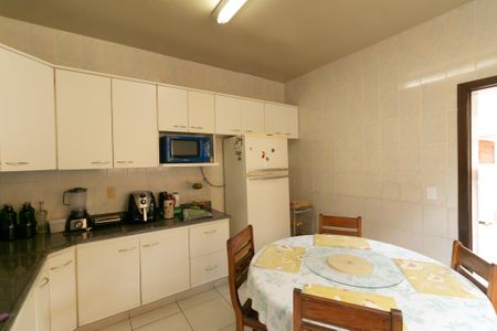 Casa de condomínio à venda com 625m², 5 quartos e 4 vagasCozinha