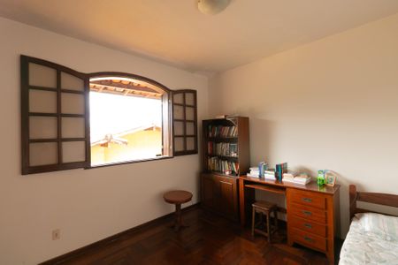 Casa de condomínio à venda com 625m², 5 quartos e 4 vagasQuarto 2