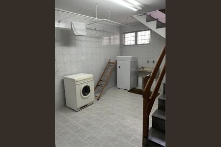 Casa à venda com 351m², 4 quartos e 5 vagas